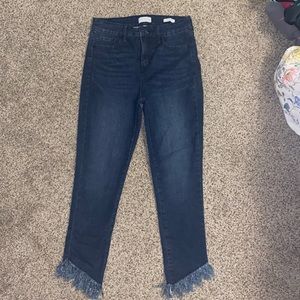 Sofia Vergara Jeans. Women’s size 4. Frayed at ankle.
